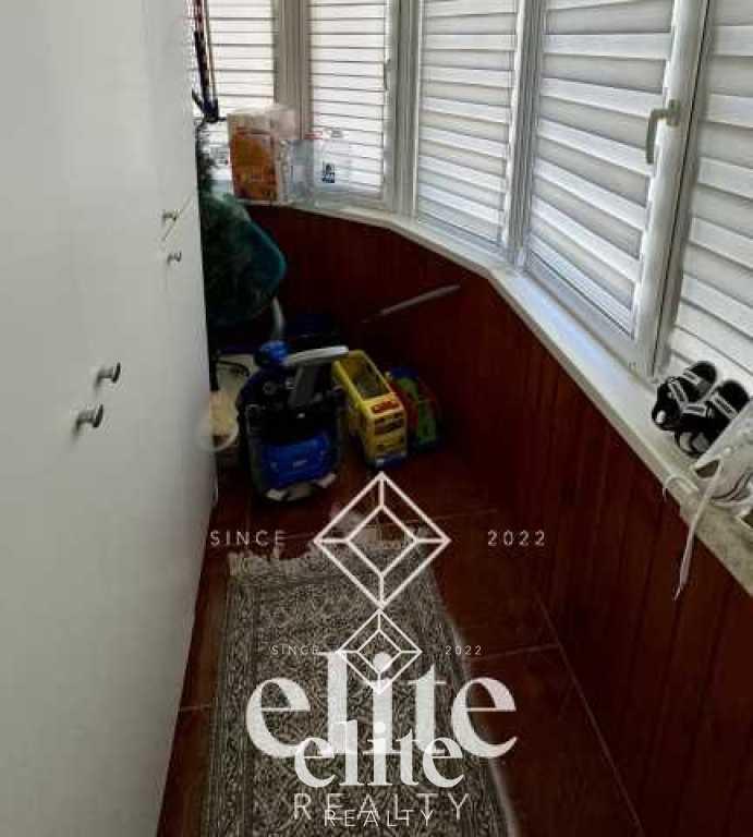 elite realty image