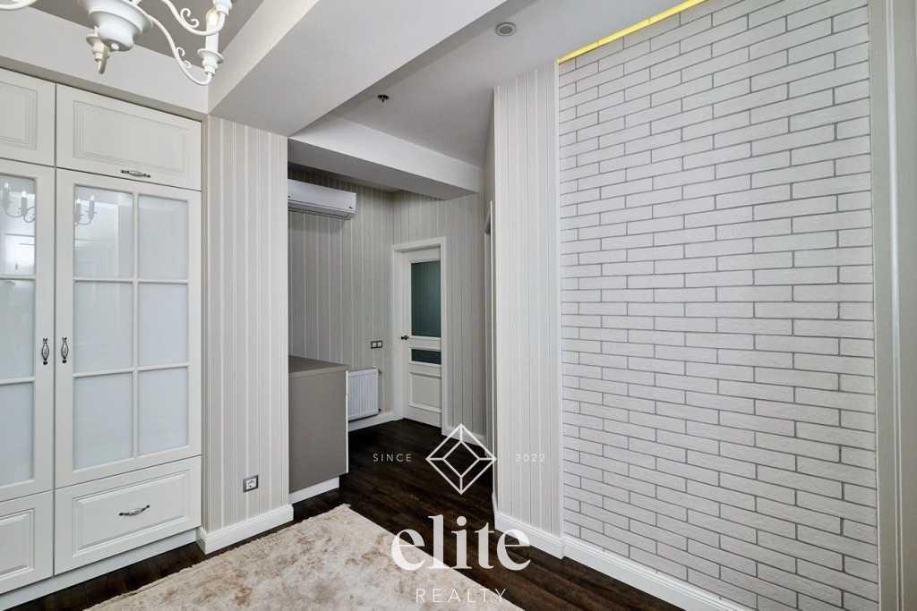 elite realty image