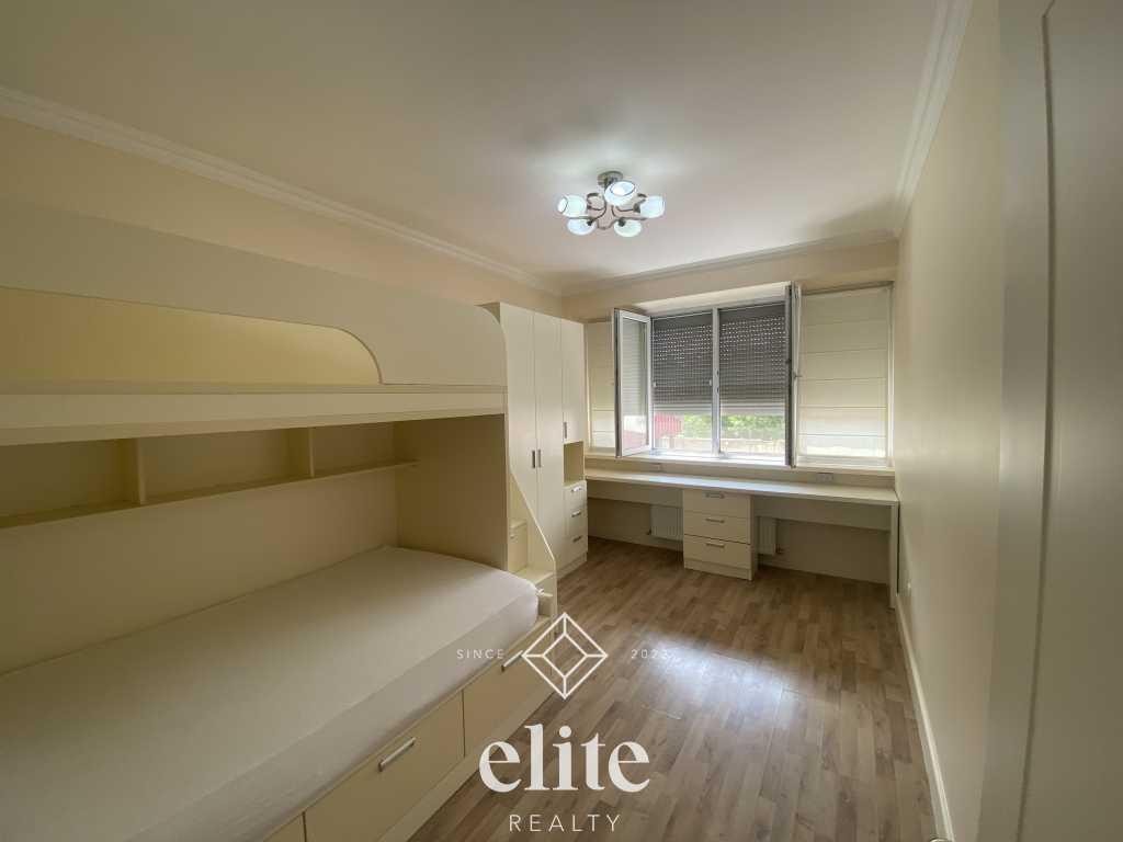 elite realty image
