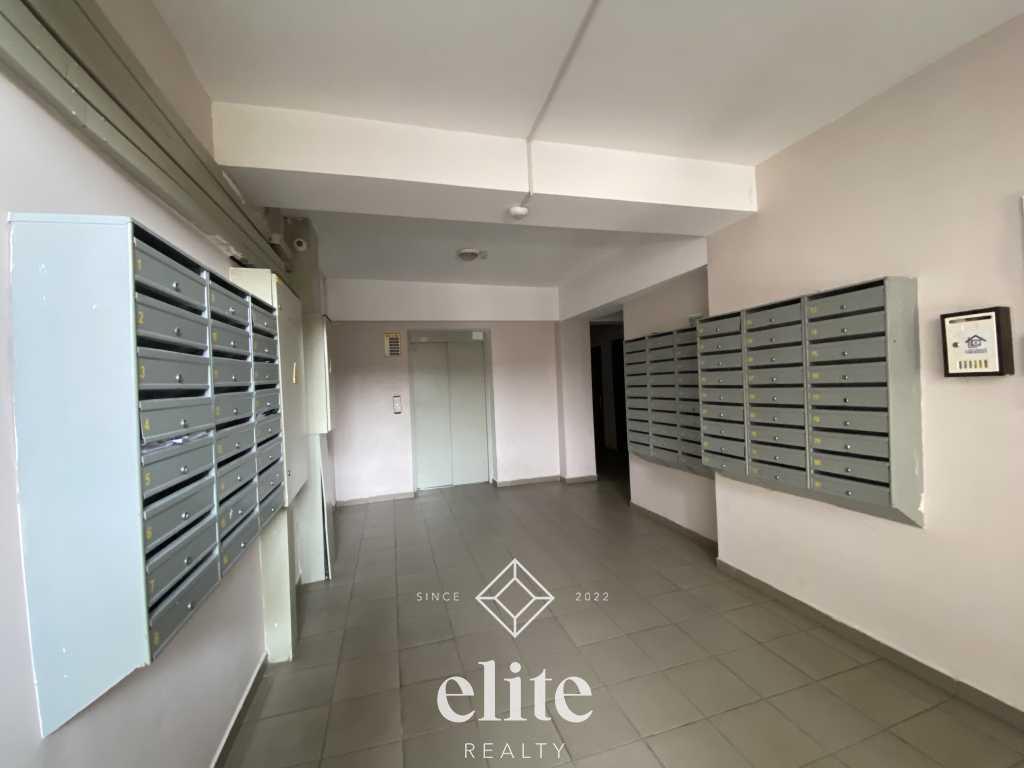 elite realty image