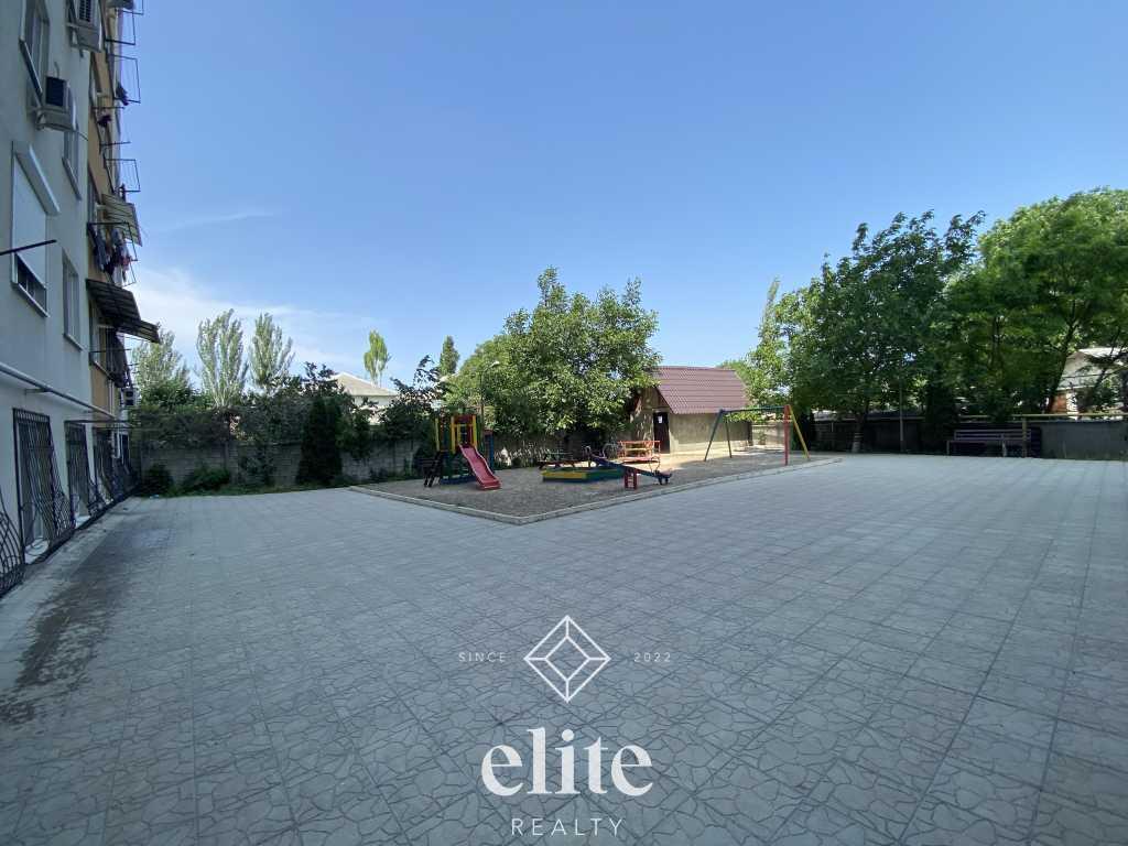 elite realty image