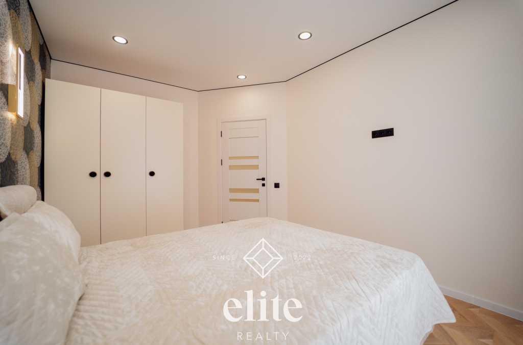 elite realty image