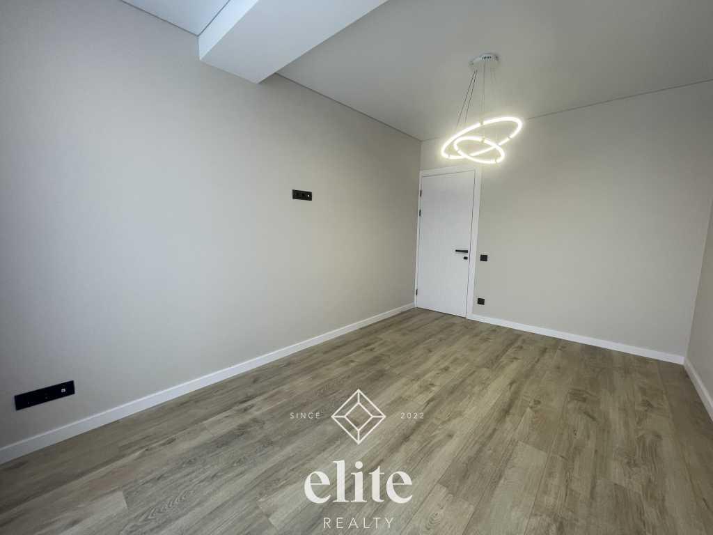 elite realty image