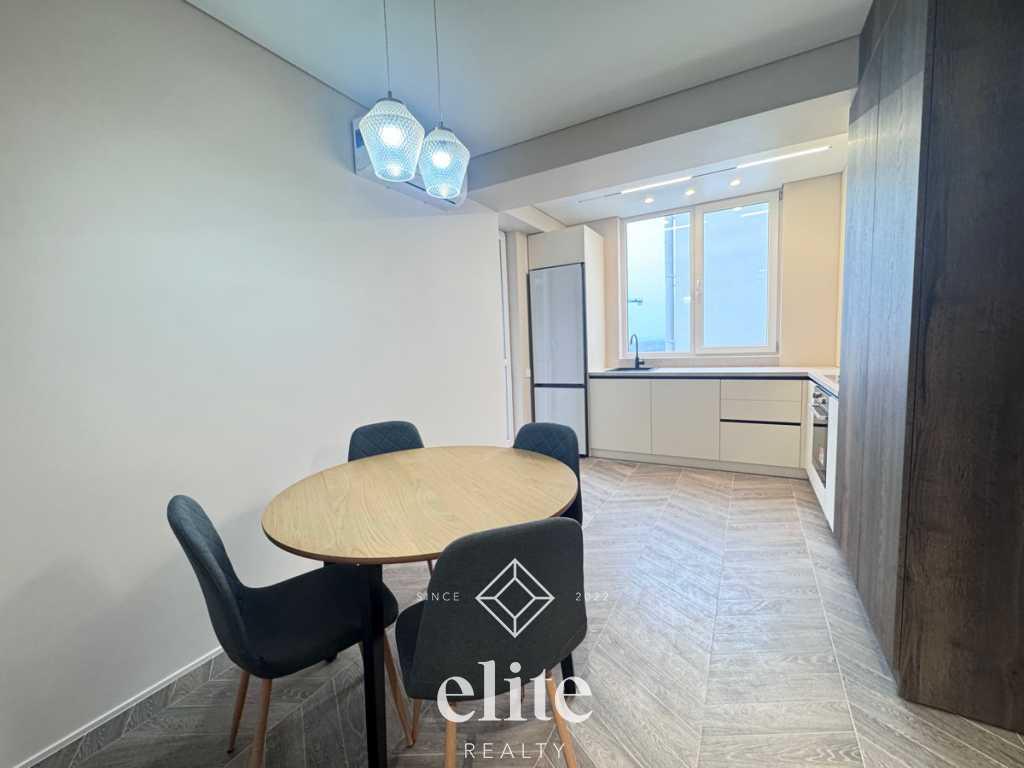 elite realty image