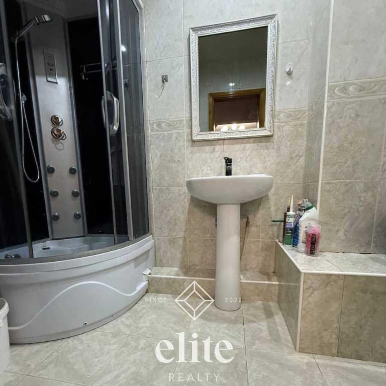 elite realty image
