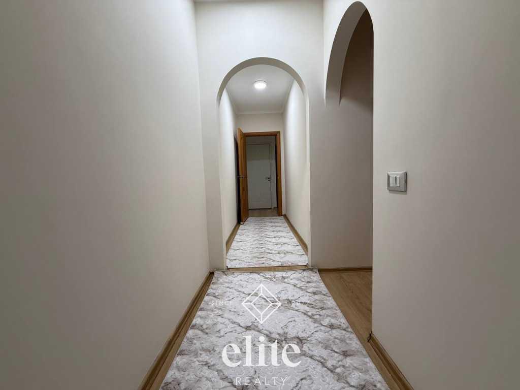 elite realty image