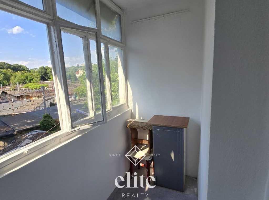 elite realty image
