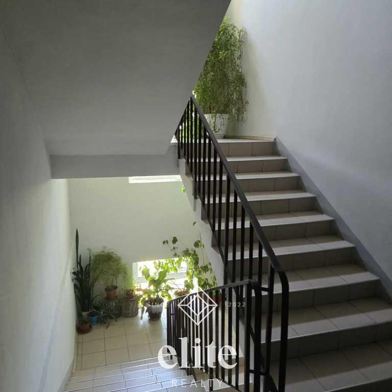 elite realty image
