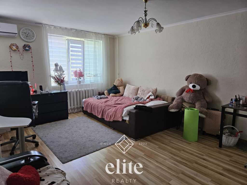 elite realty image