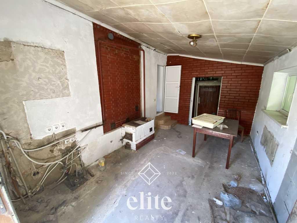 elite realty image