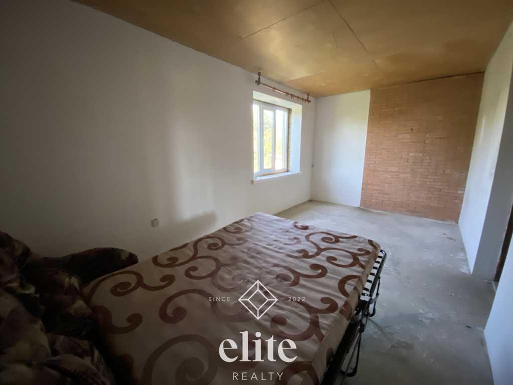 elite realty image