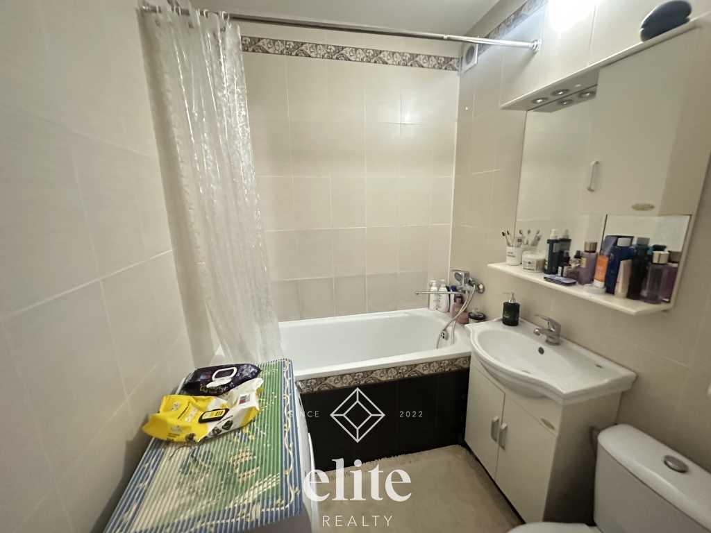 elite realty image