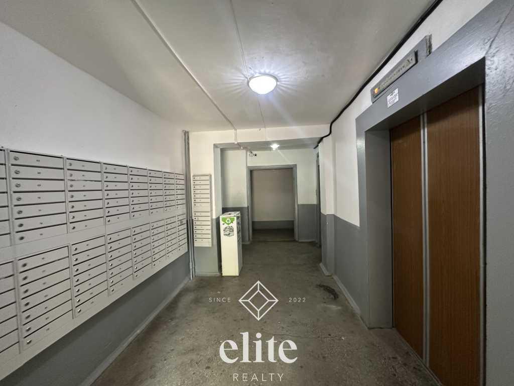 elite realty image