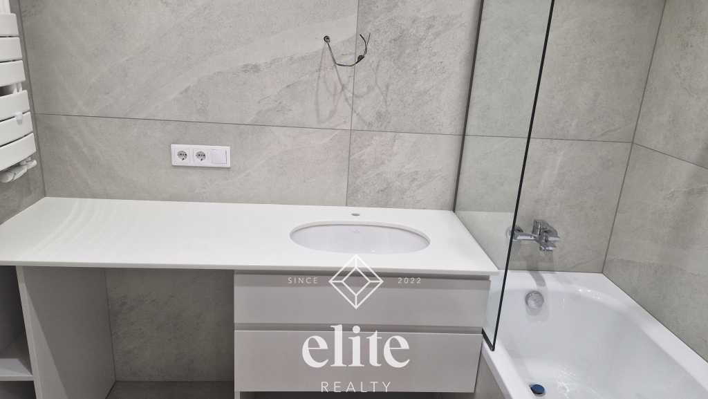 elite realty image