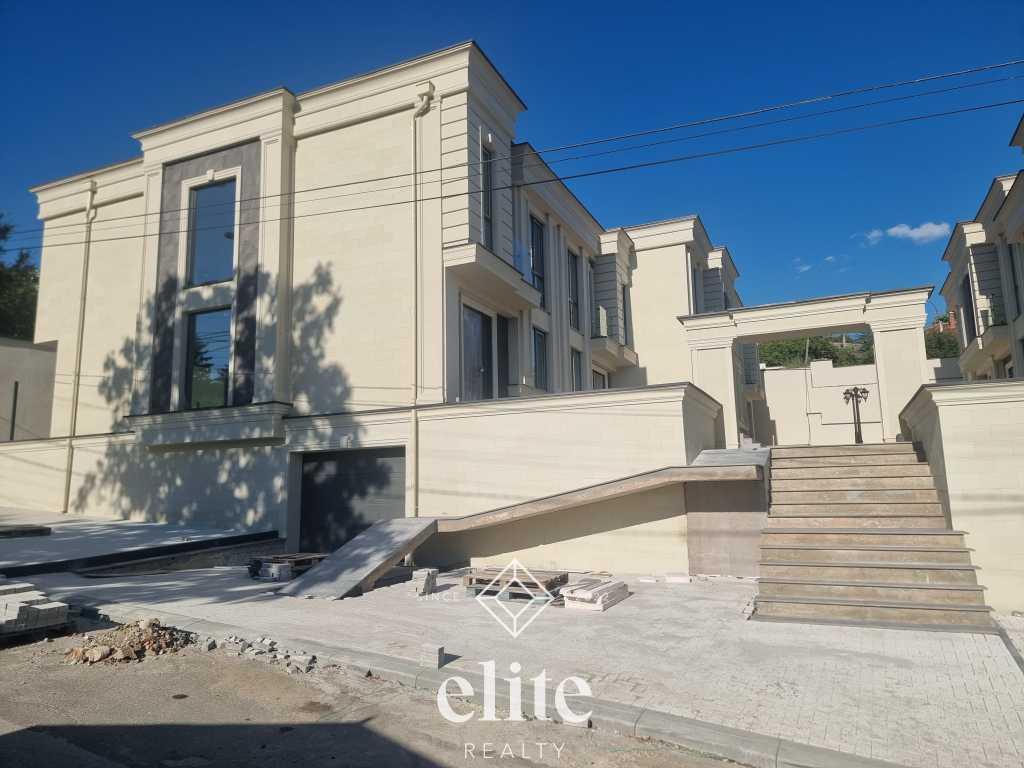 elite realty image