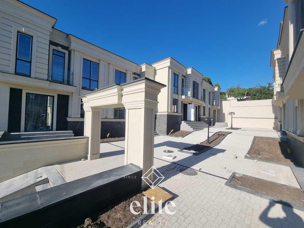 elite realty image