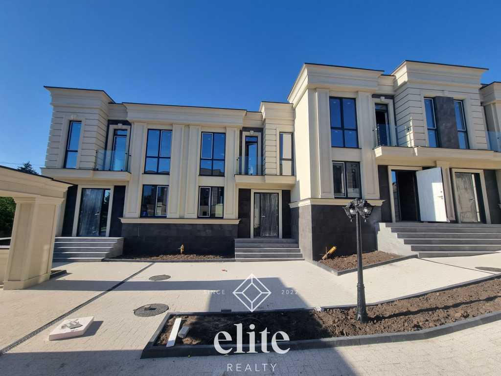 elite realty image
