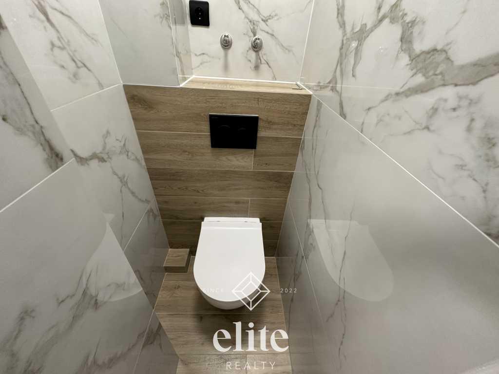 elite realty image