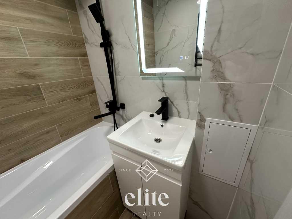 elite realty image