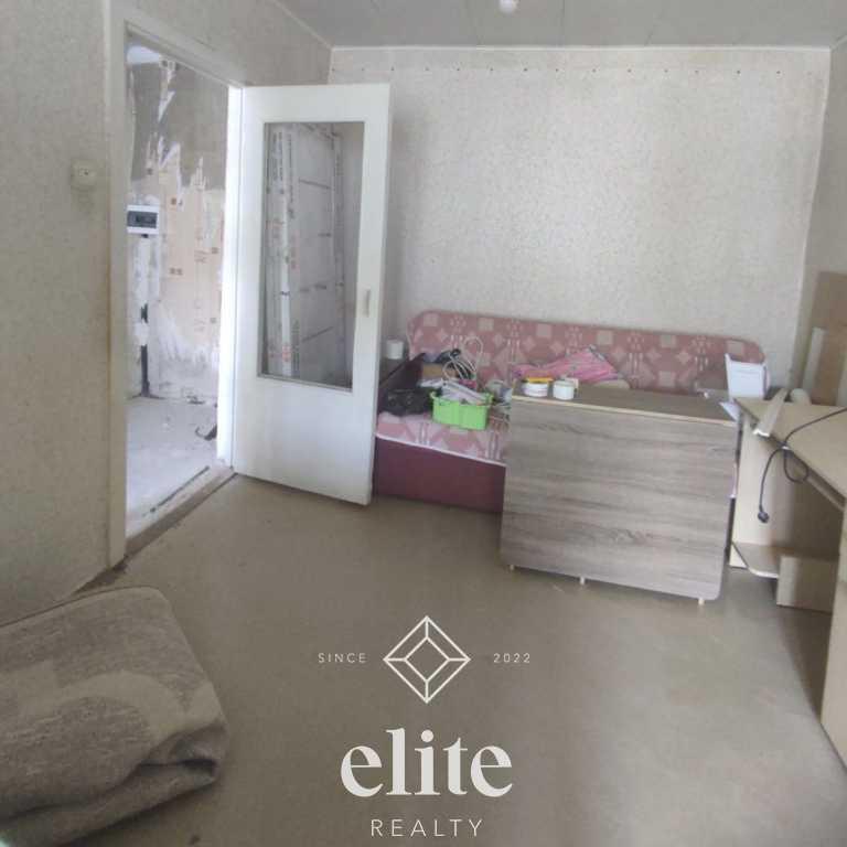 elite realty image