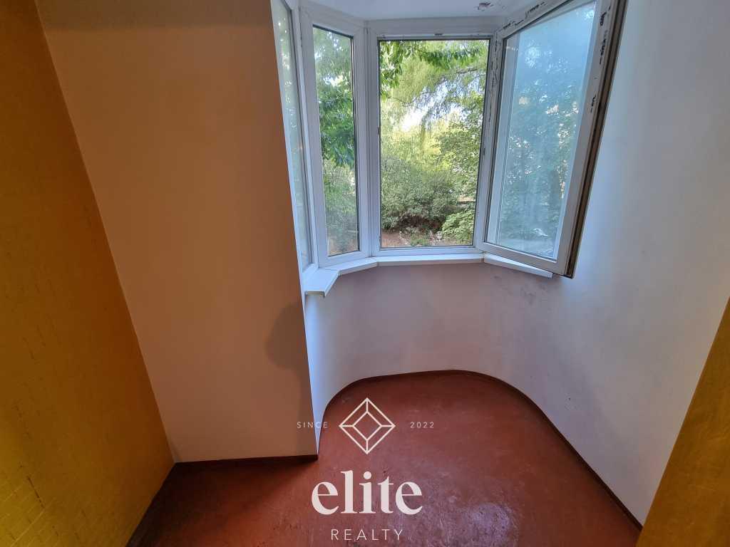 elite realty image