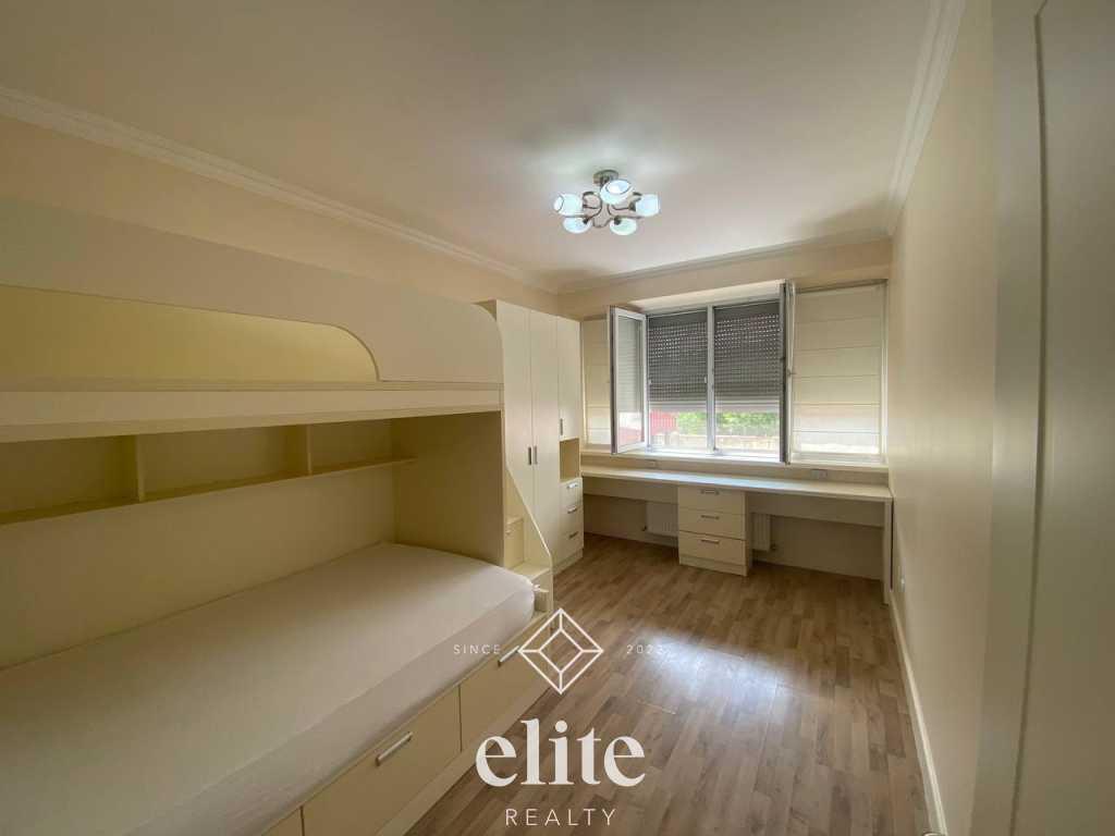 elite realty image