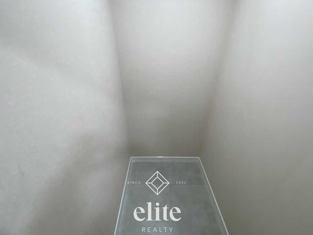 elite realty image
