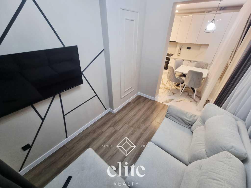 elite realty image