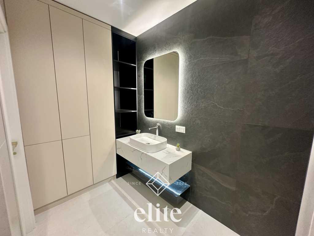 elite realty image