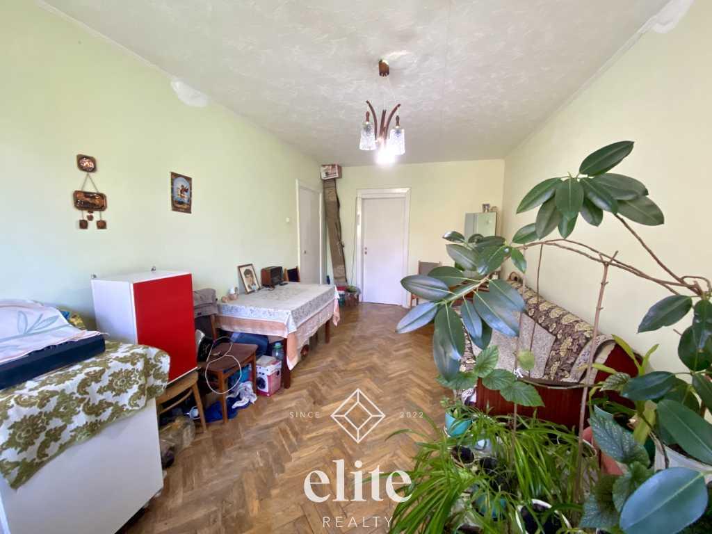 elite realty image