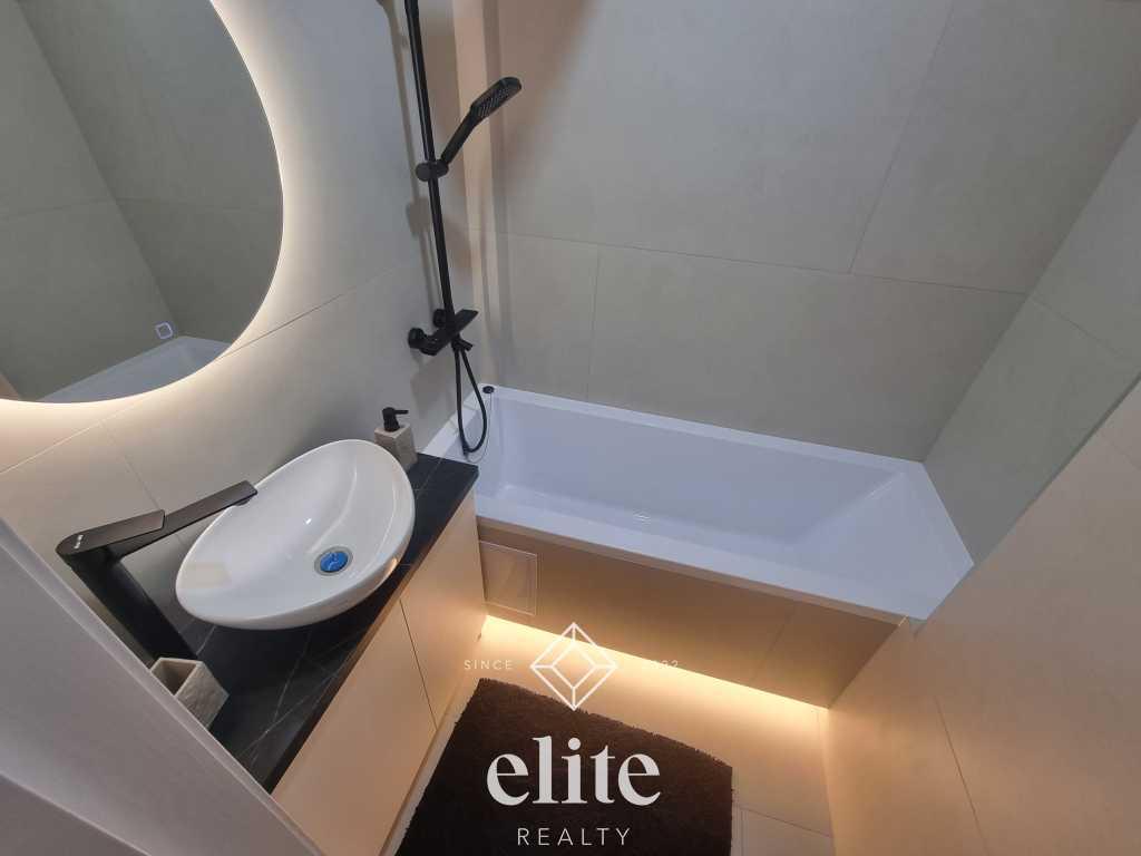 elite realty image