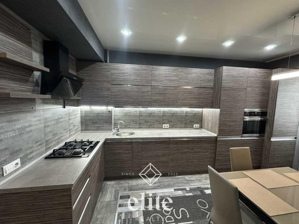 elite realty image
