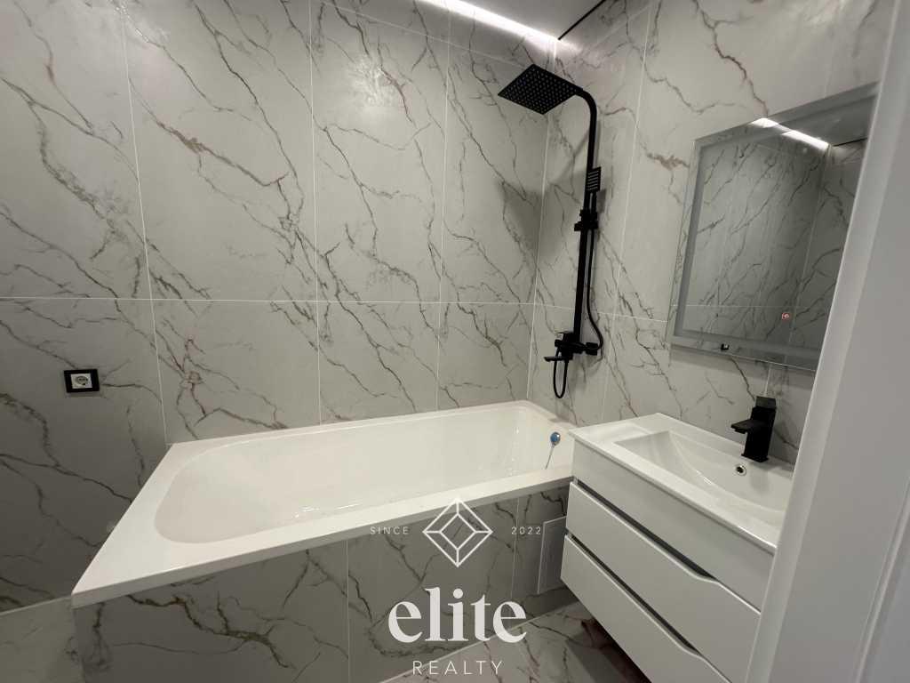 elite realty image