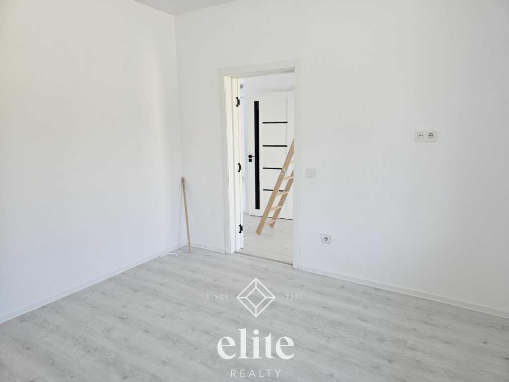 elite realty image