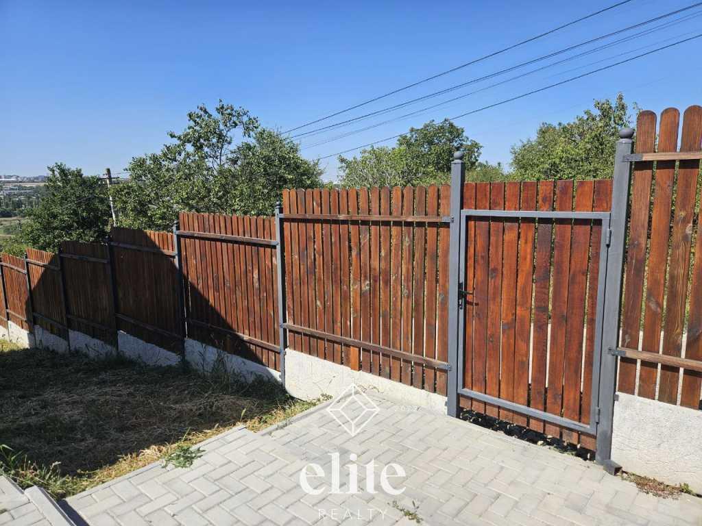 elite realty image