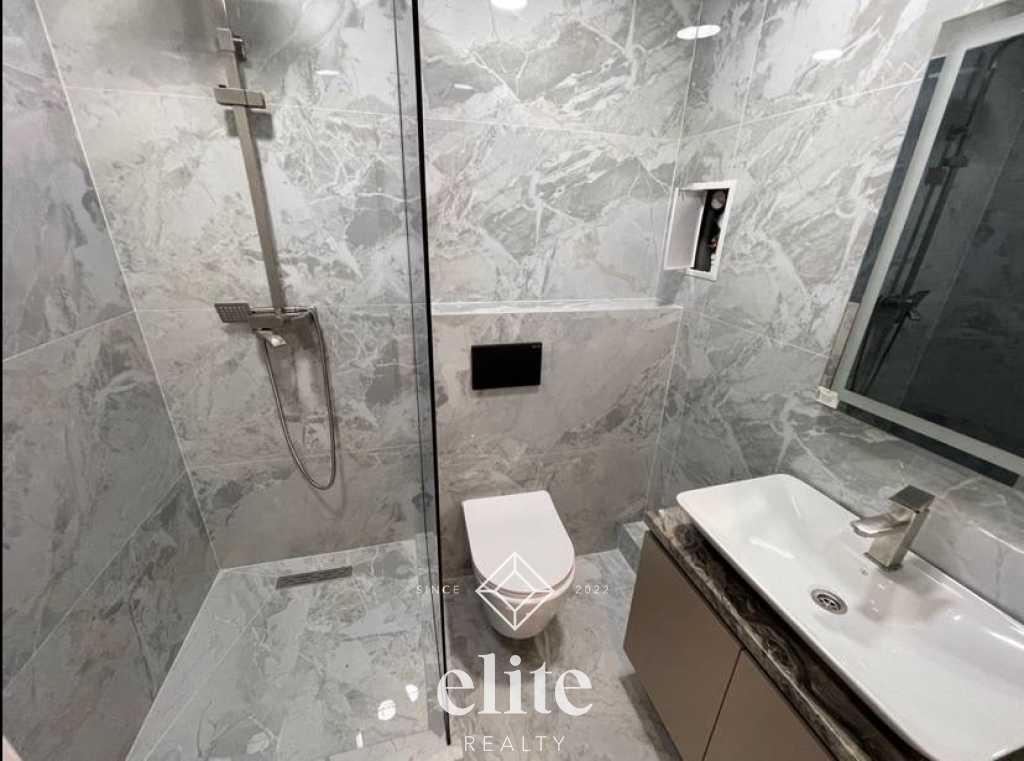 elite realty image