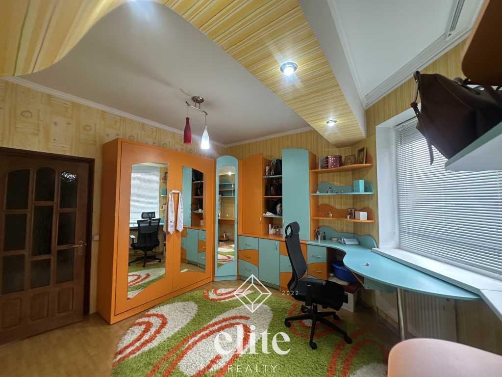elite realty image