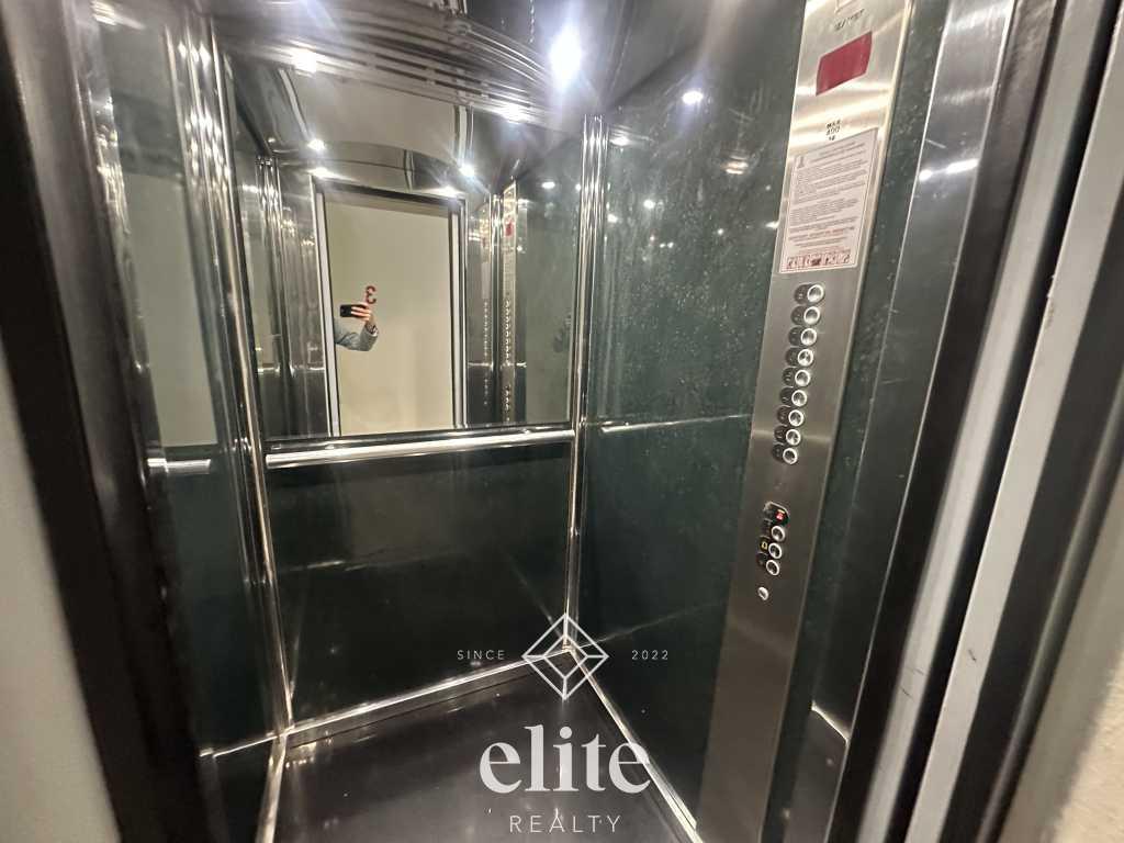 elite realty image