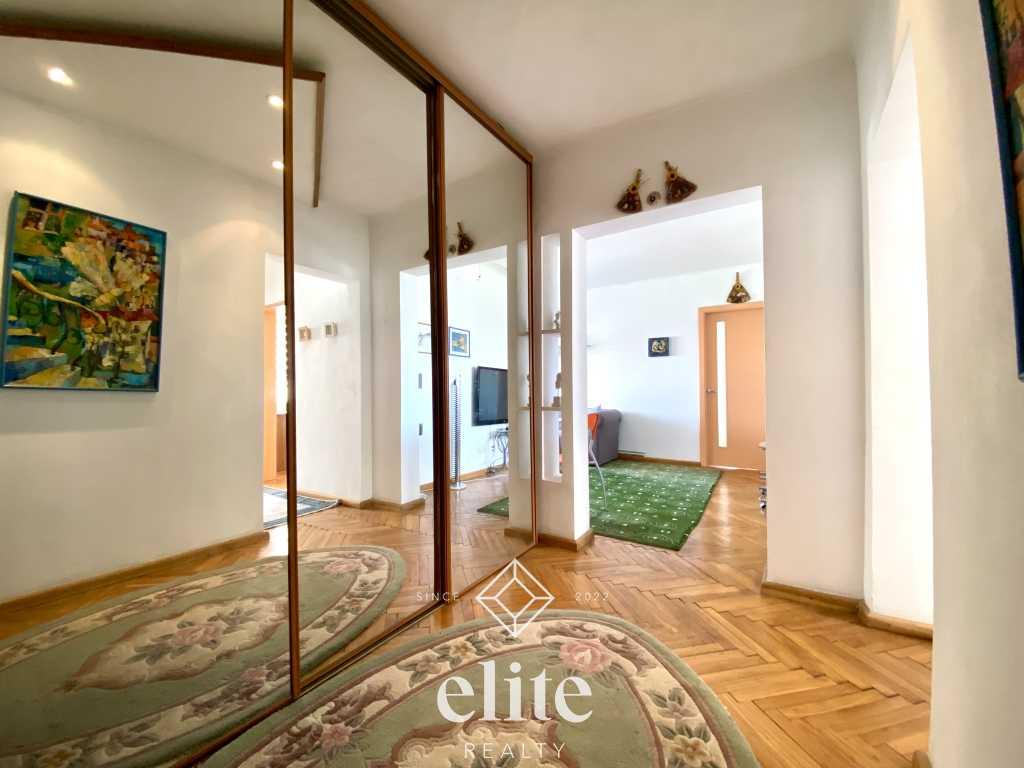 elite realty image