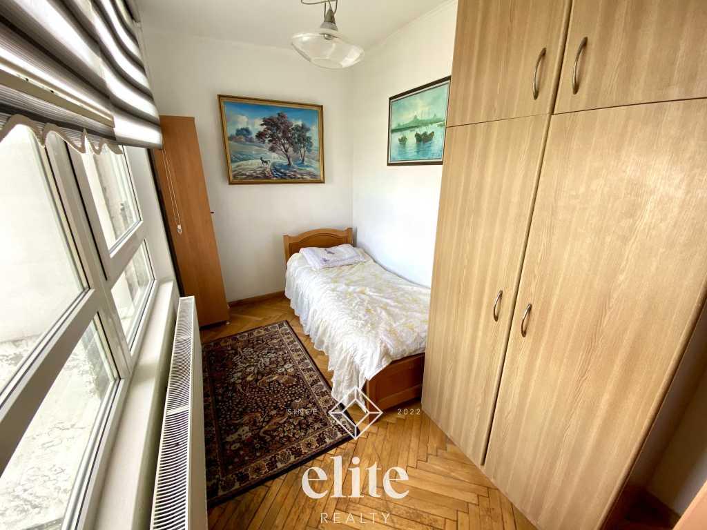 elite realty image