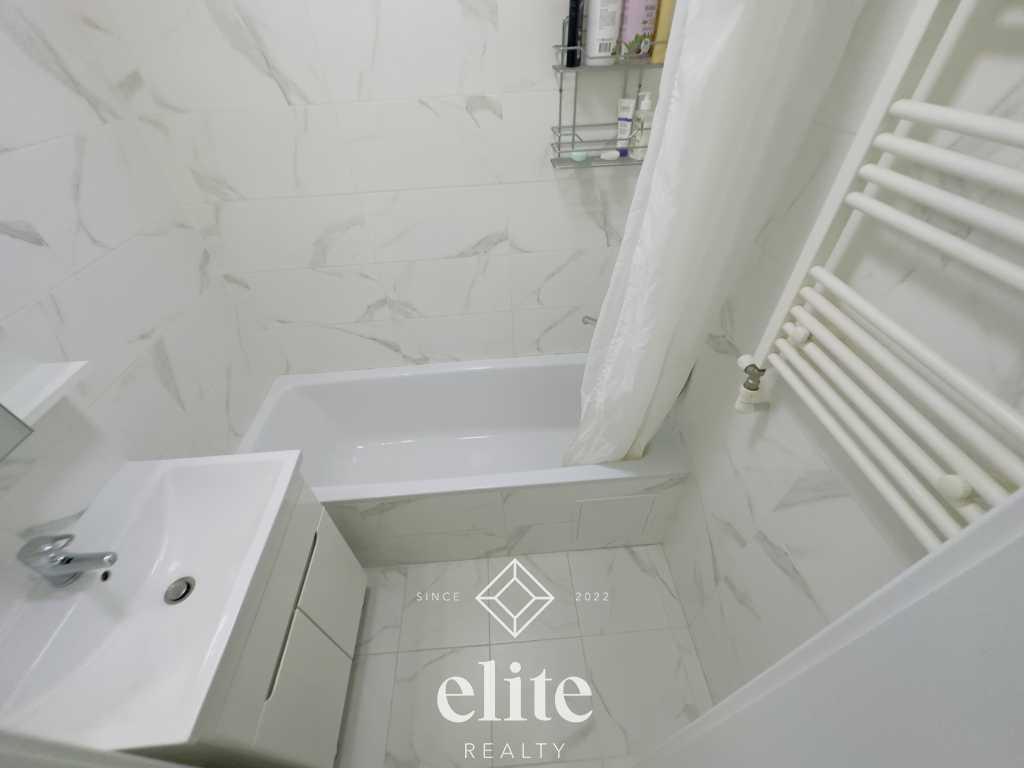 elite realty image