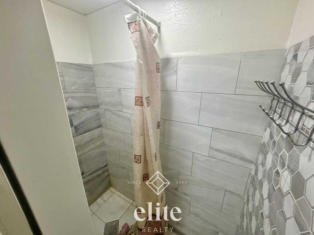 elite realty image