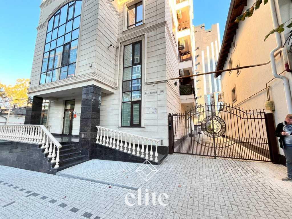 elite realty image