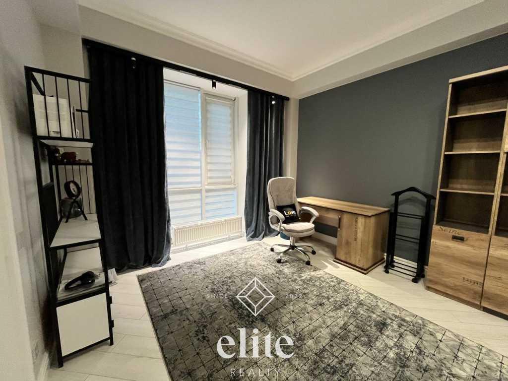 elite realty image