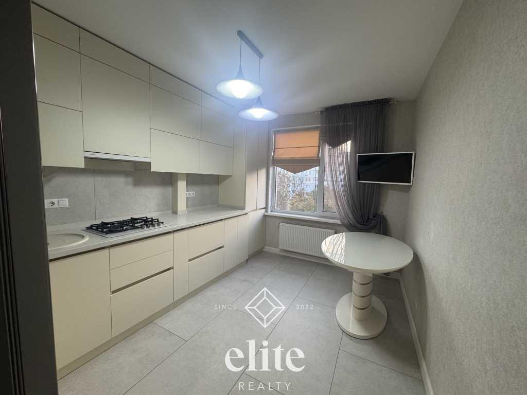 elite realty image