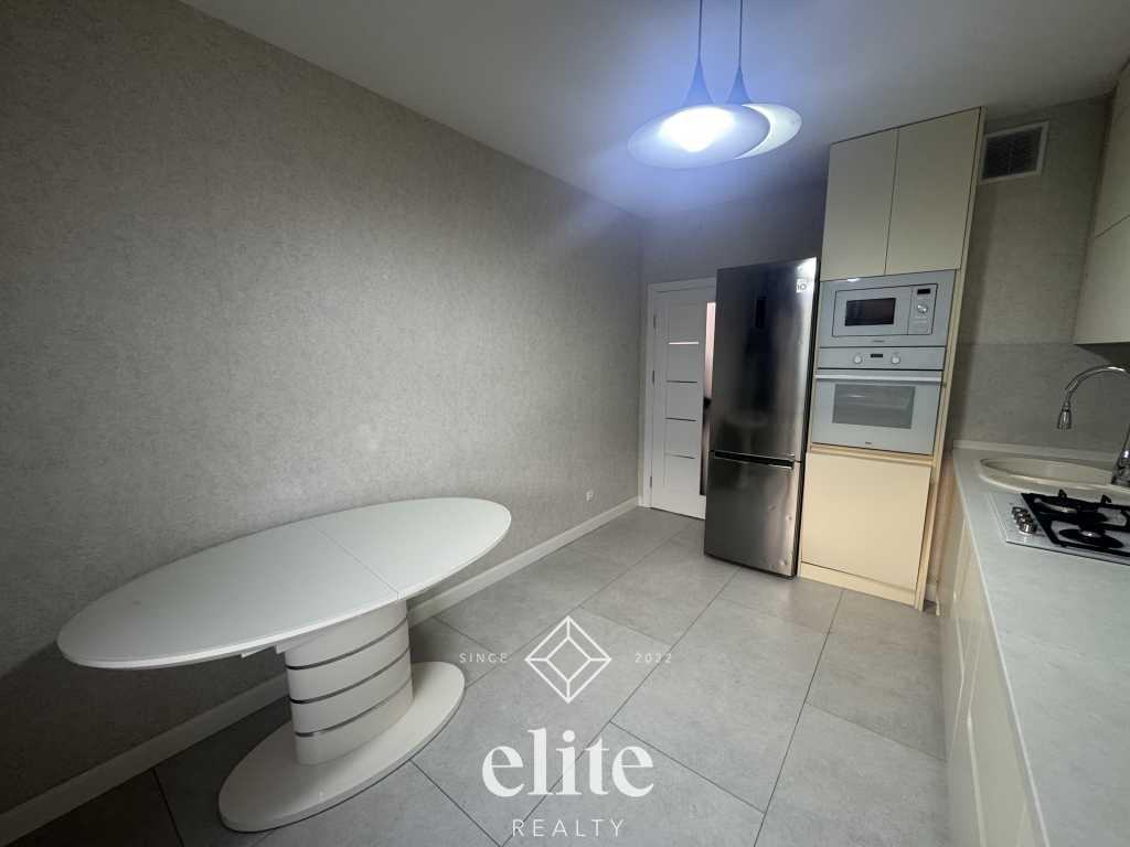 elite realty image