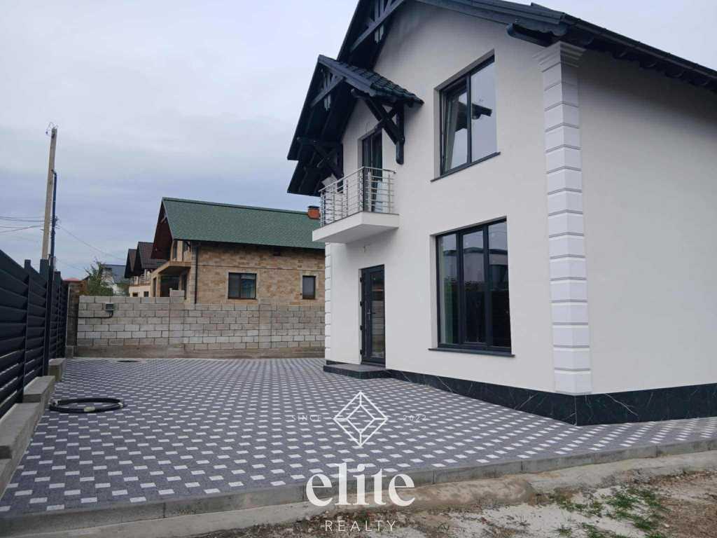 elite realty image
