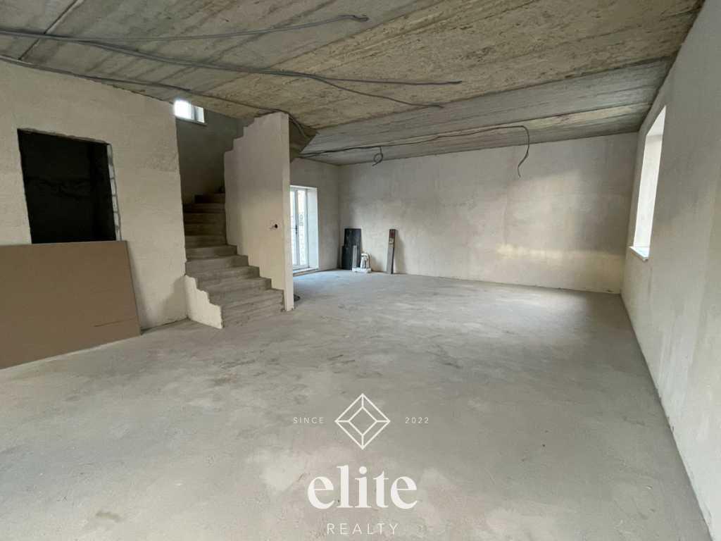 elite realty image