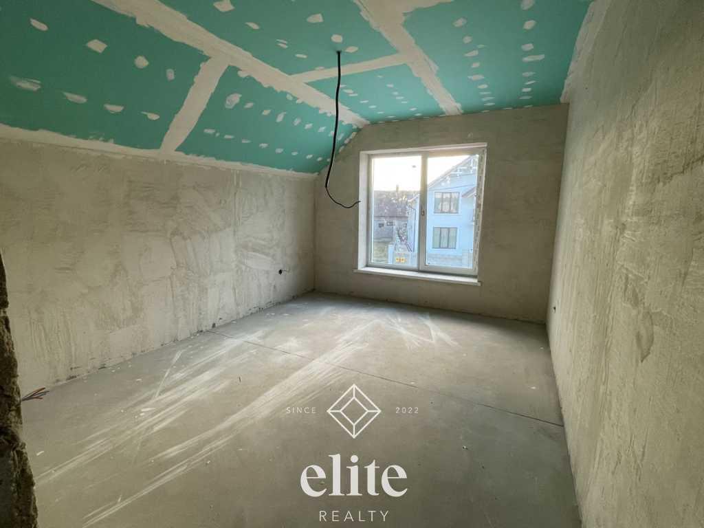 elite realty image