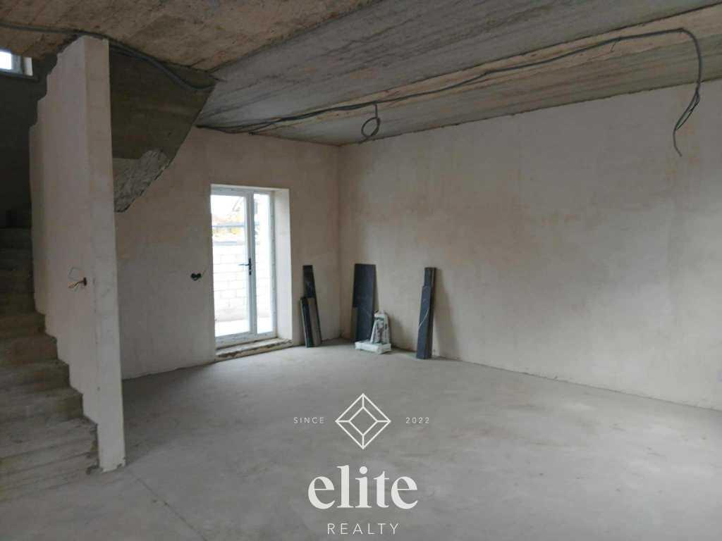 elite realty image